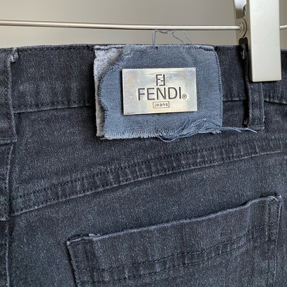 FENDI CUT OFF SHORTS W. CRYSTALS - Picture 6 of 8